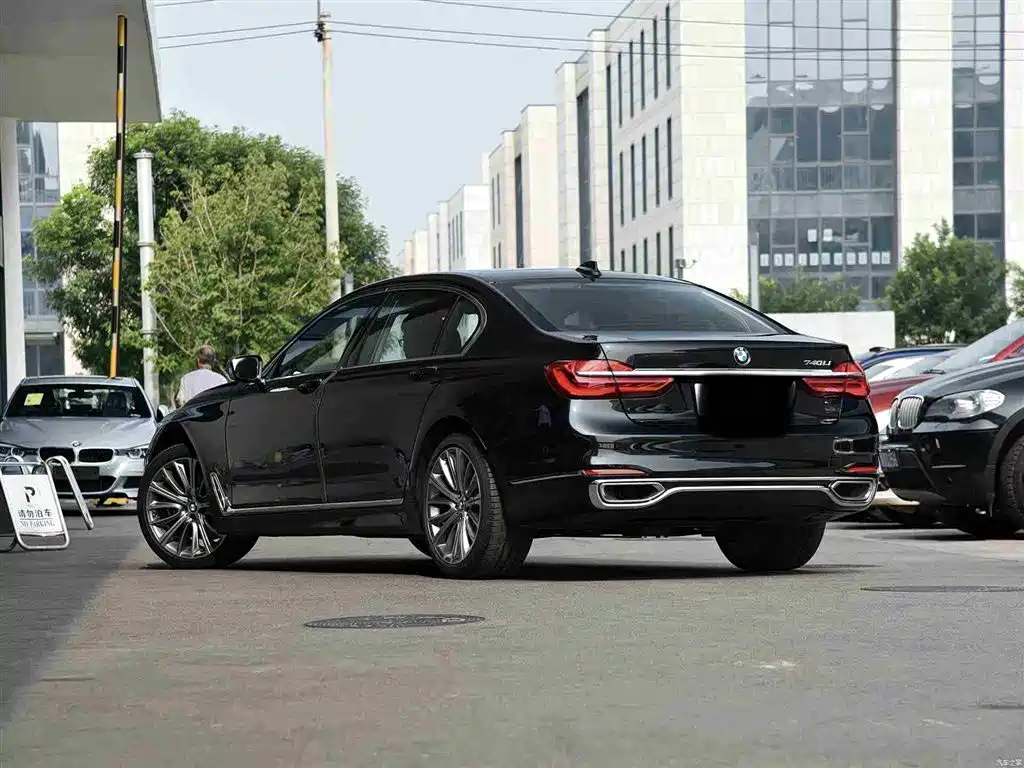 BMW 7 Series 2018 740Li Leading Type Excellence Package фото 5