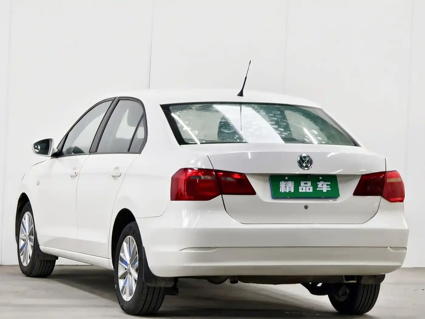 Volkswagen Jetta 2015 1.6L Auto Comfort фото 6