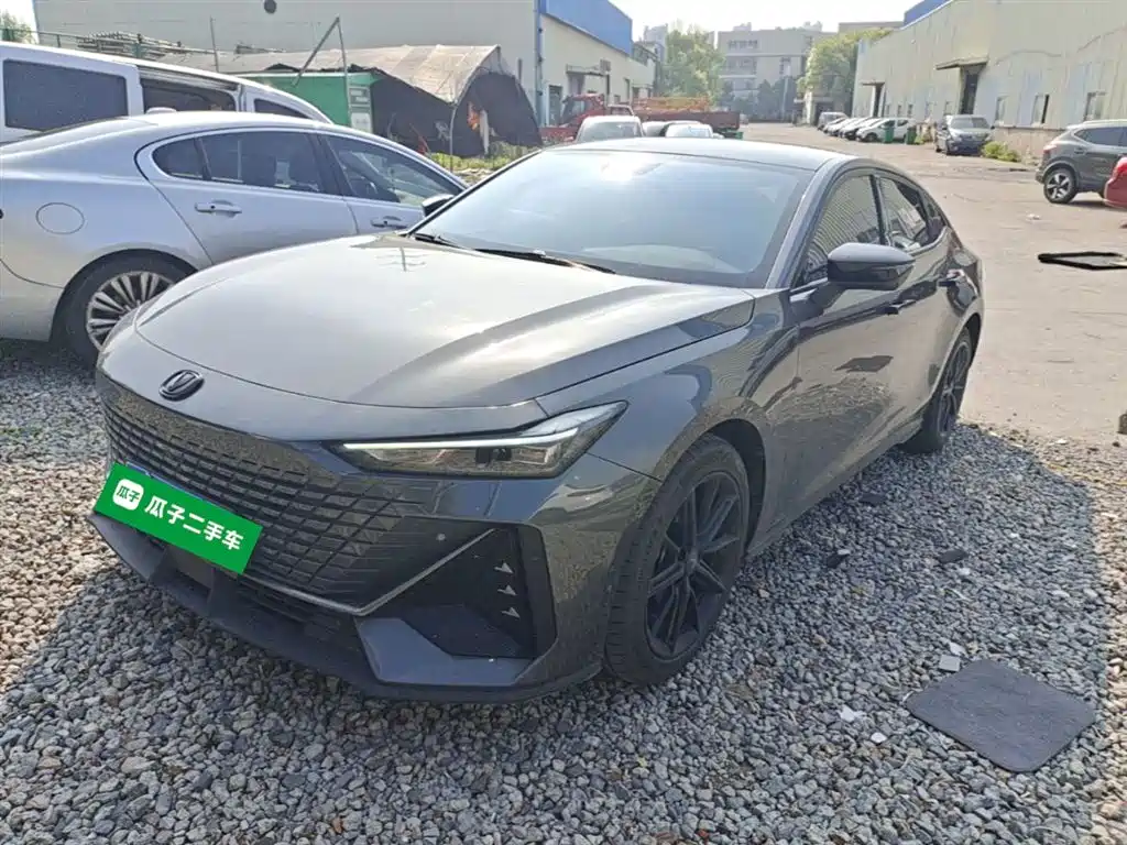 Changan UNI-V 2022 1.5T Premium Model