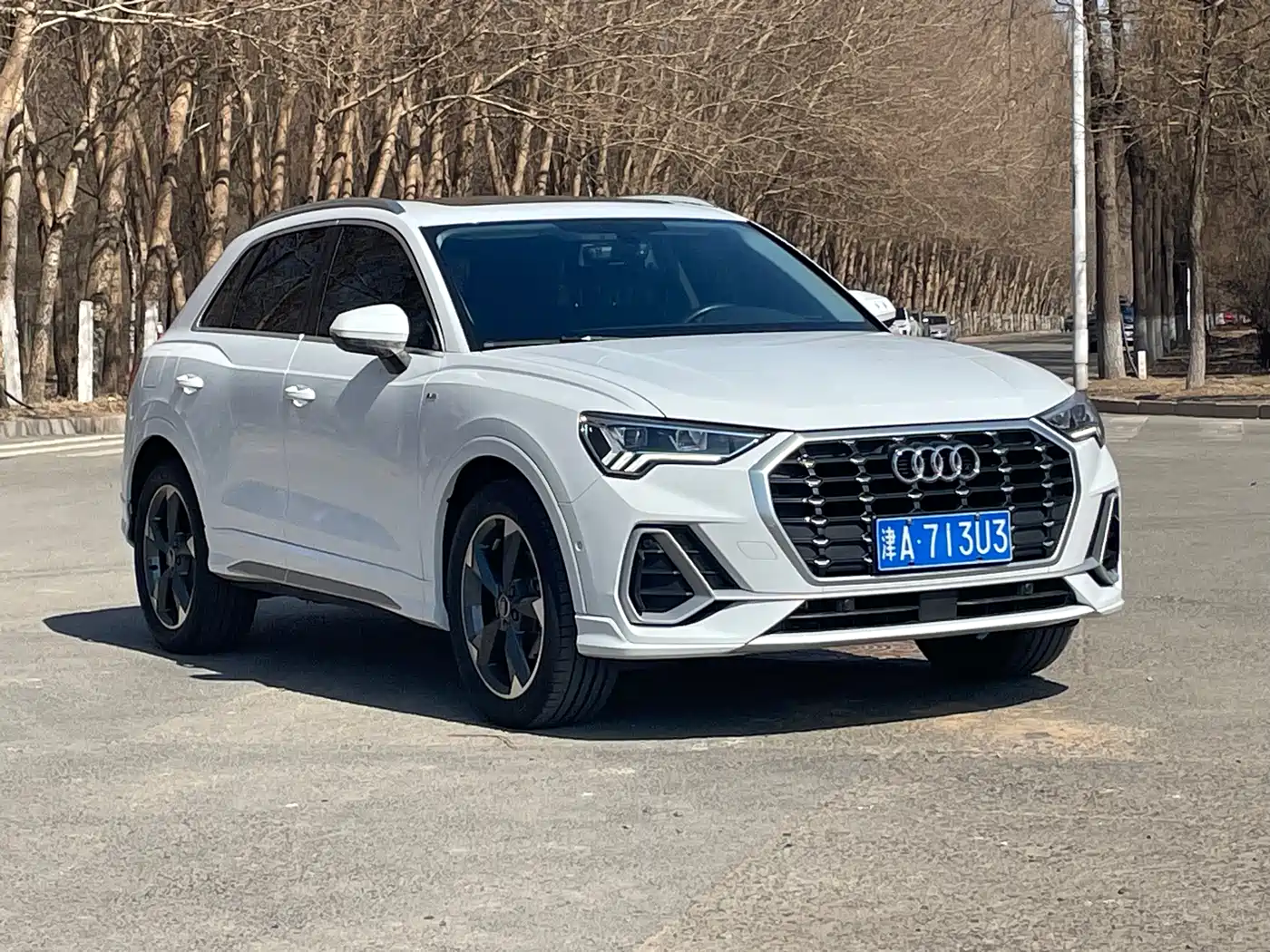 AUDI Q3