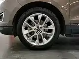 Photo 17 - Ford Edge