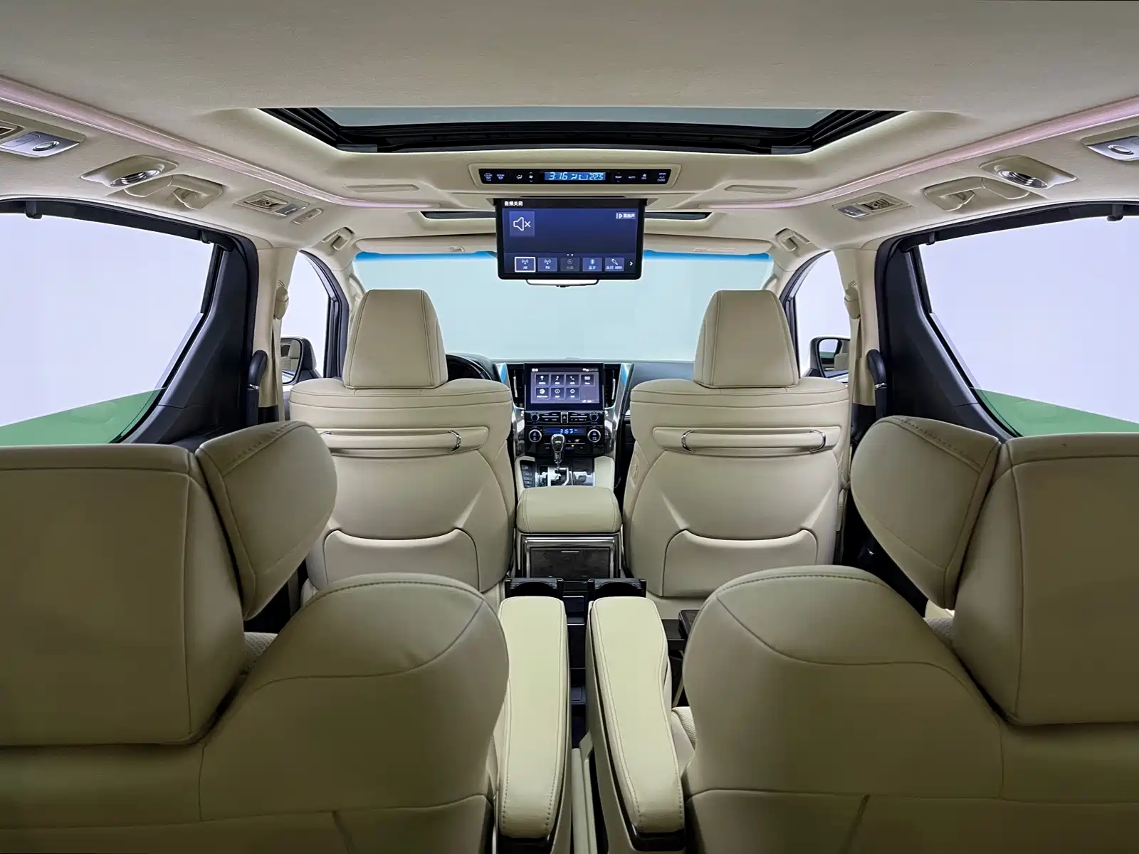 Фото 9 - Toyota Vellfire