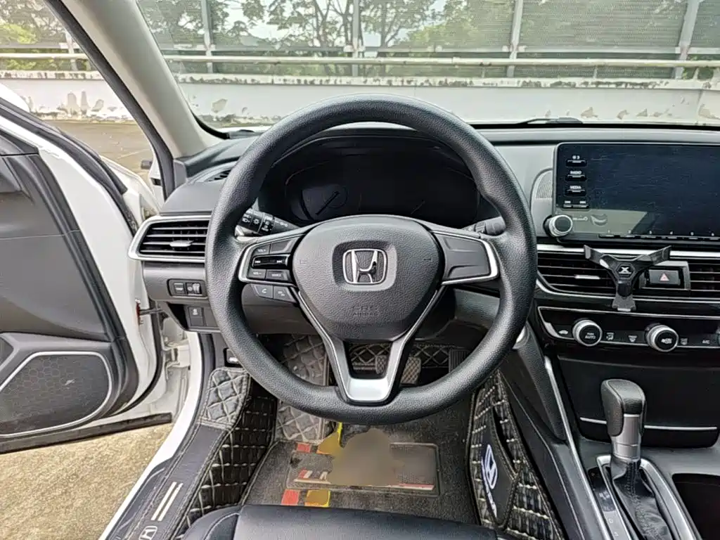 صورة 11 - Honda Inspire