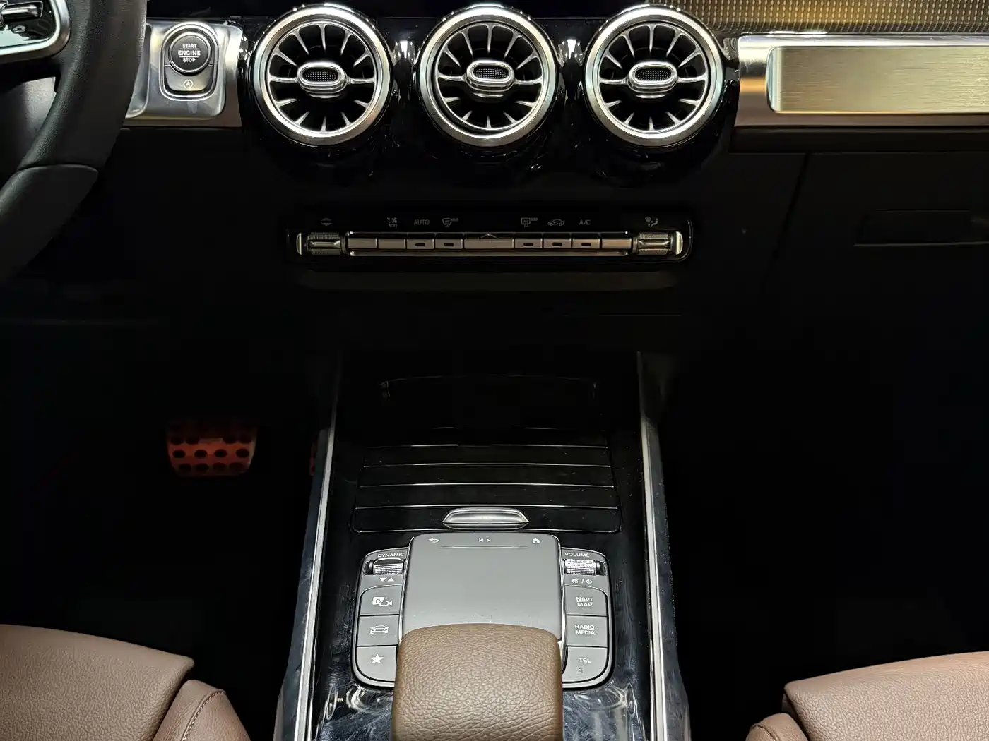 Mercedes-Benz GLB 2020 Facelift GLB 200 Style фото 12