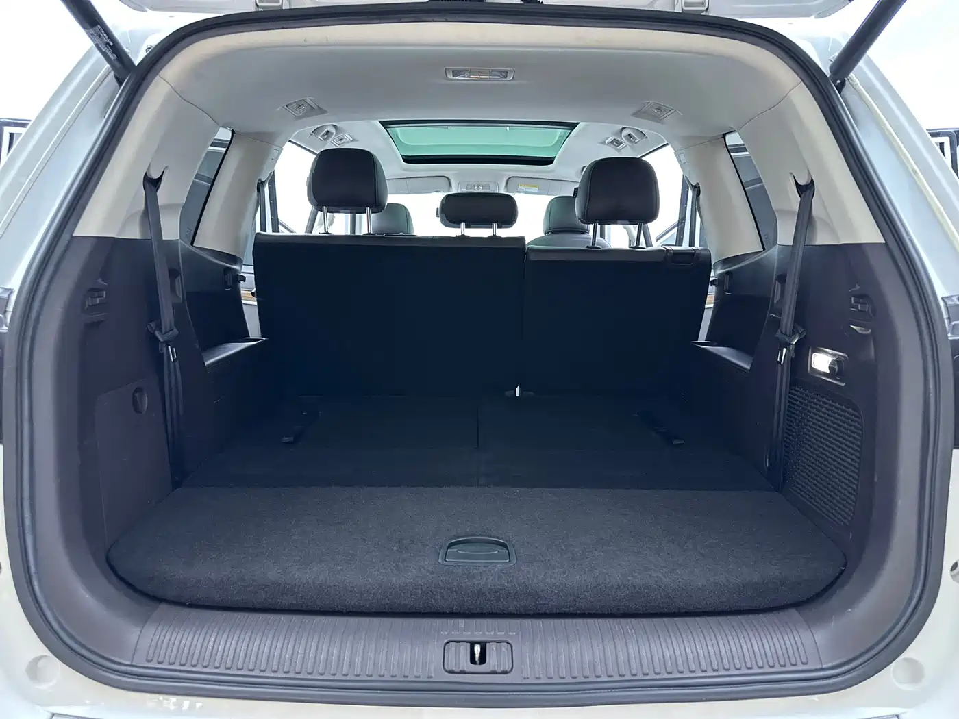 Roewe RX8 2019 2018 30T Smart Internet 2WD Flagship Edition
