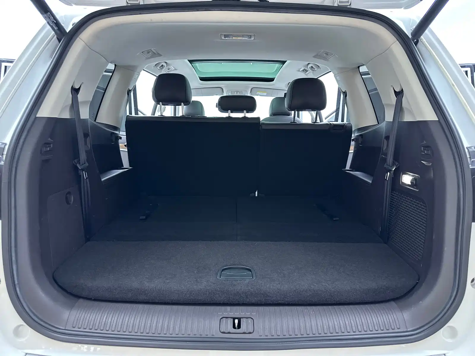 Фото 27 - Roewe RX8