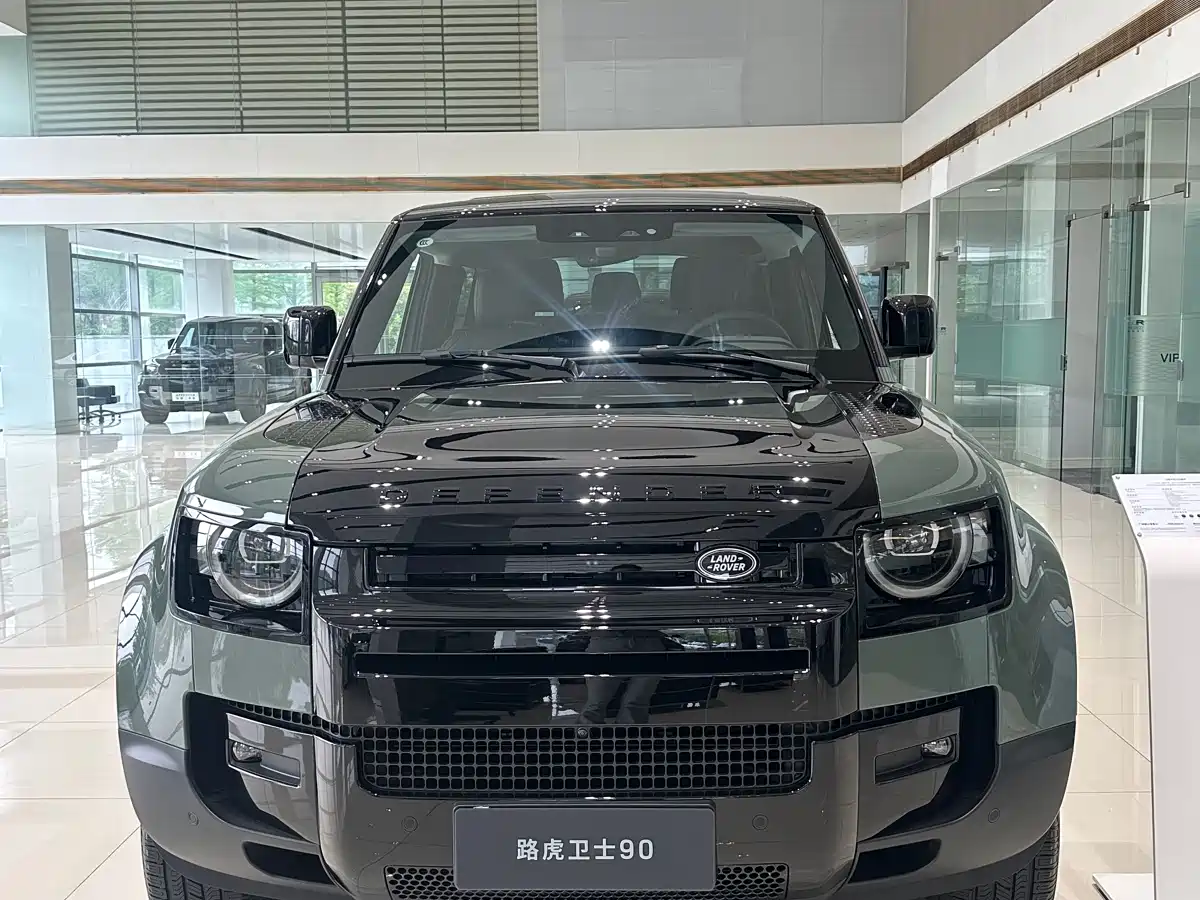 Land Rover Defender 2026 Model 90 2.0T P300 S