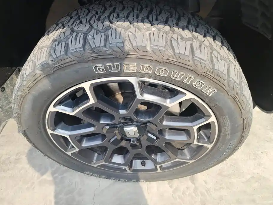 TANK TANK 700 NEW ENERGY