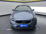 Photo 2 - Volvo V40