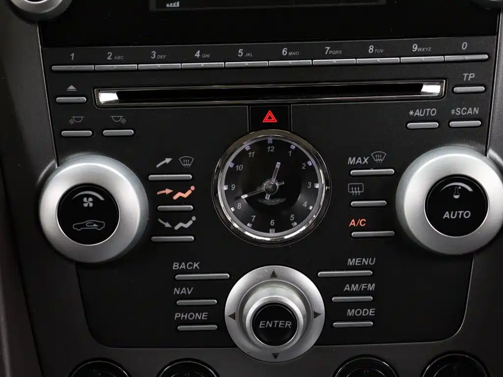 Aston Martin Rapide 2011 2010 6.0L
