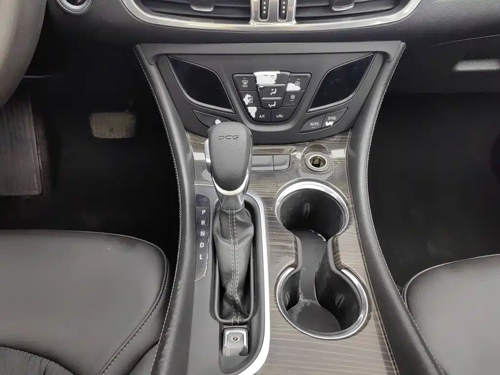 Фото 13 - Buick Envision Plus