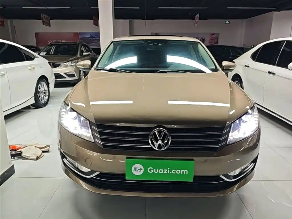 Volkswagen Passat 2014 1.8TSI DSG Executive Edition фото 3