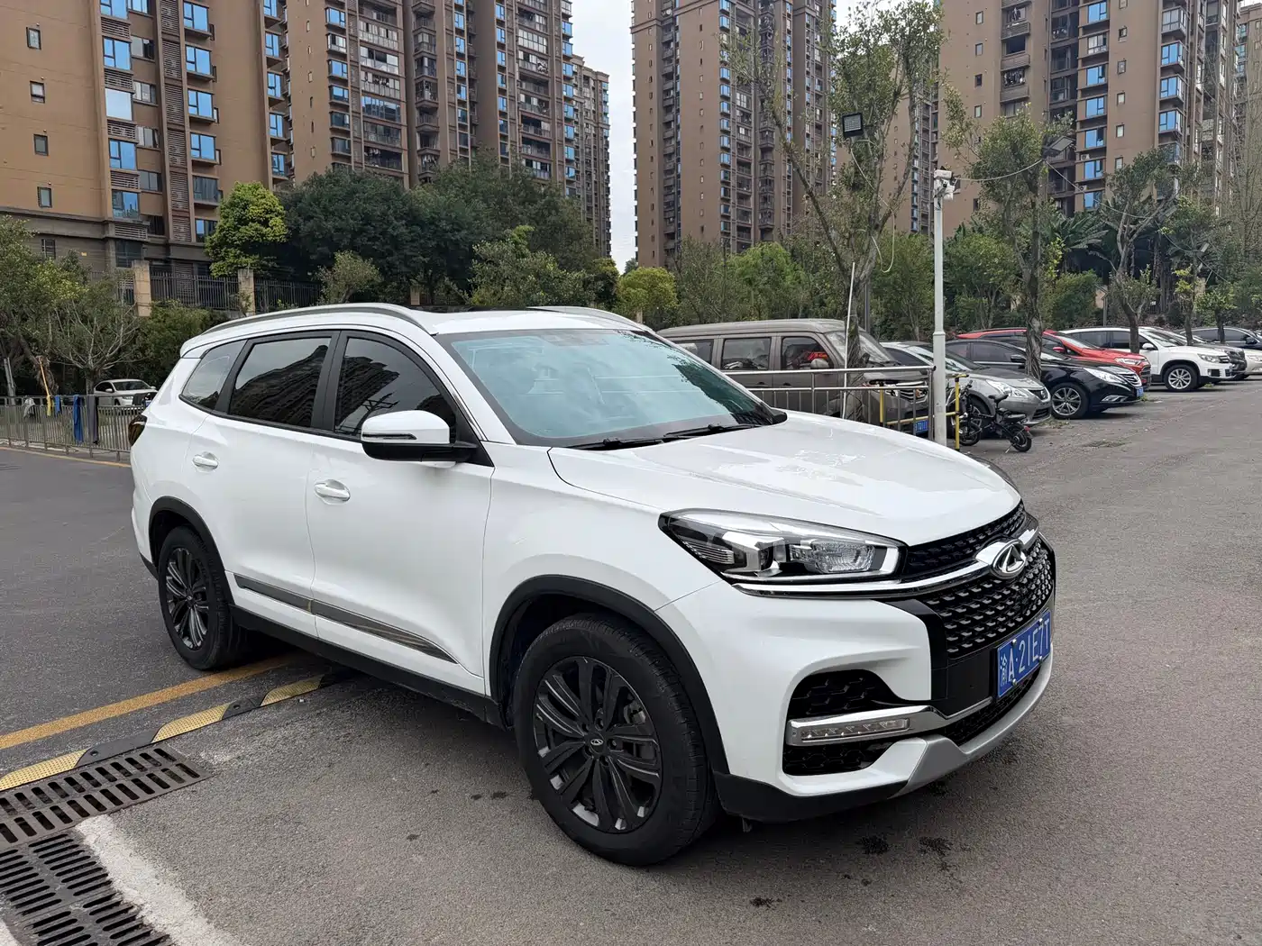 CHERY TIGGO 8