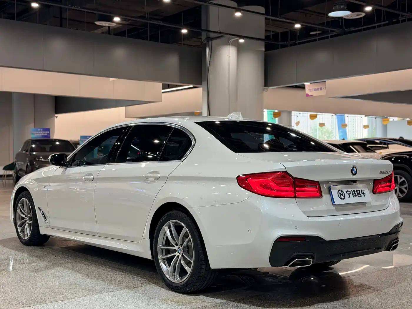 BMW 5 Series 2020 525Li M Sport Package фото 6