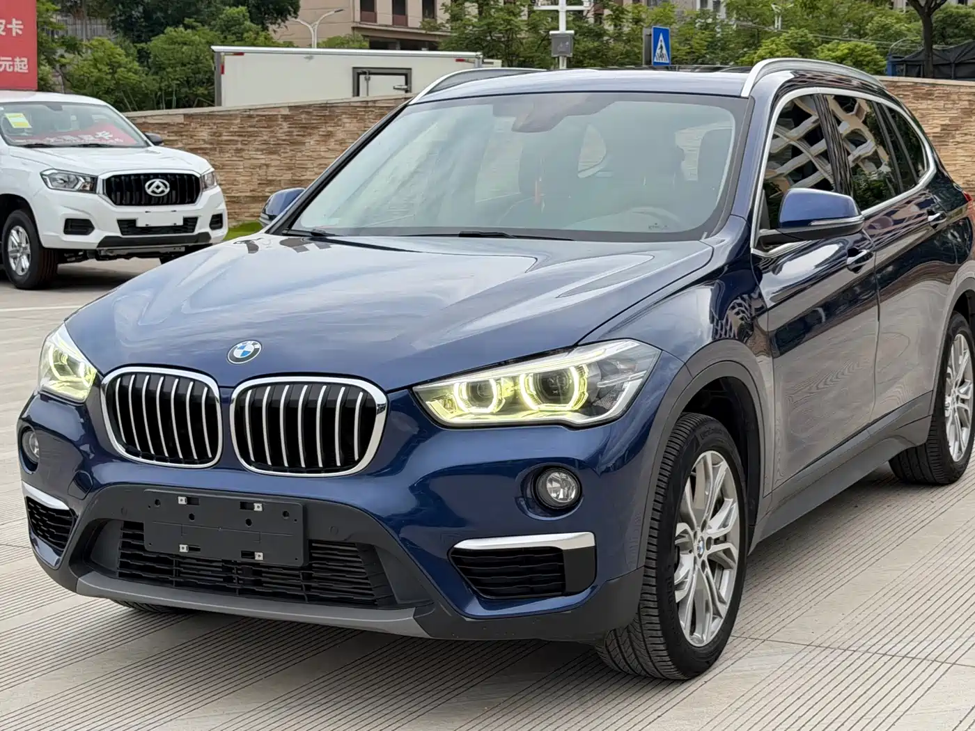 BMW X1