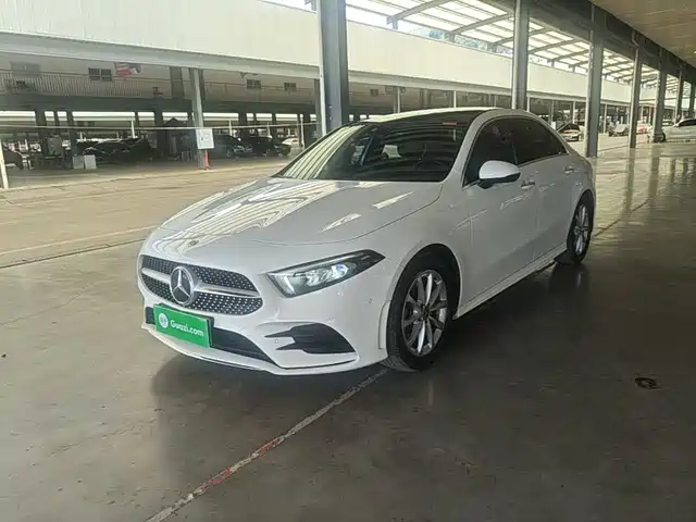 Mercedes-Benz A Рестайлинг, A 200 L, Sport Sedan Dynamic