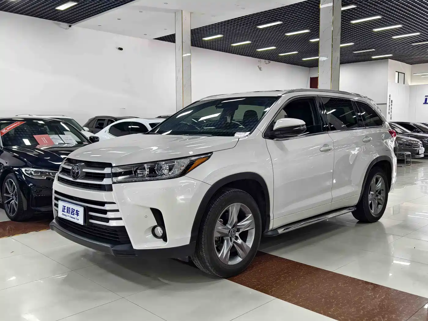 TOYOTA HIGHLANDER