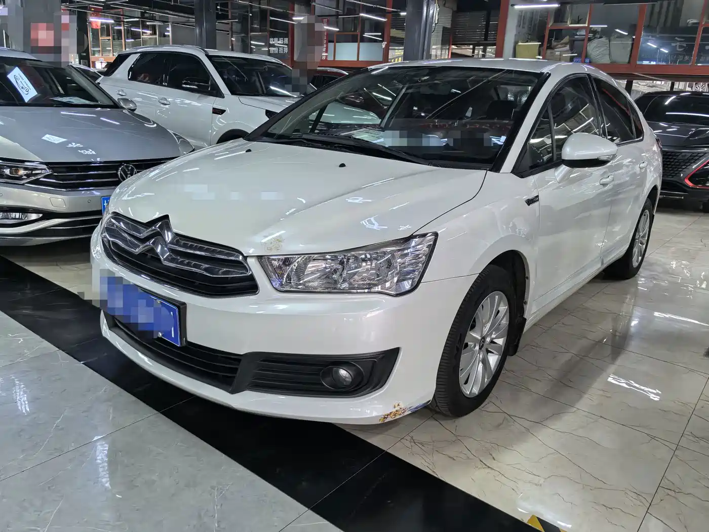 Citroën C-Quatre 2016 2016 Classic Sedan 1.6L Manual Premium