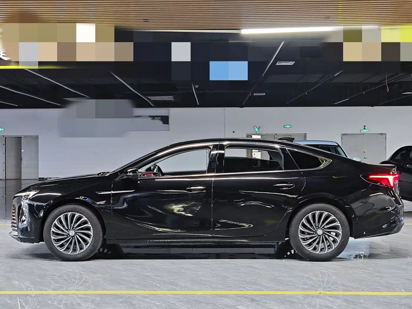 Buick LaCrosse 2026 Model 28T Platinum Edition фото 4