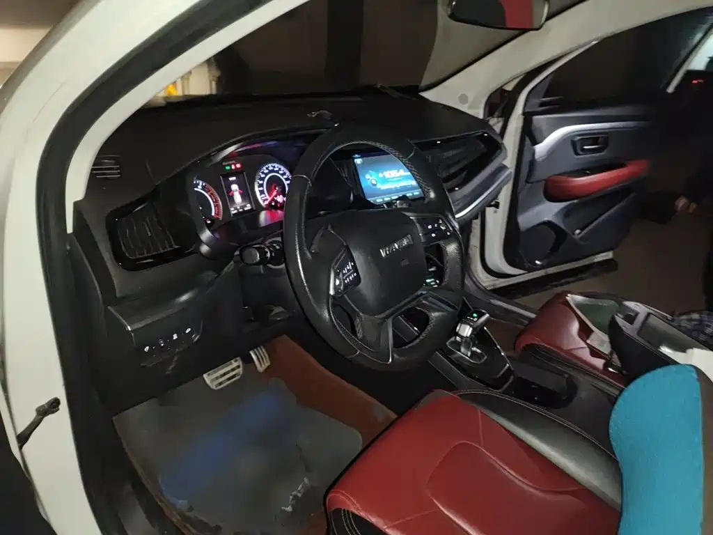 Фото 6 - Haval H2s