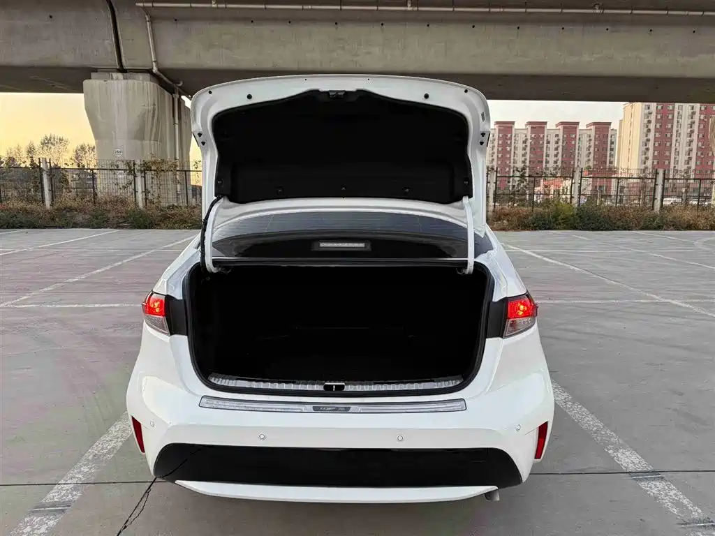 Toyota Levin 2022 185T CVT Luxury Edition фото 20