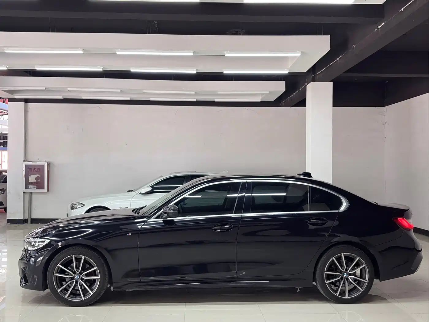 BMW 3 Series 2020 325Li M Sport Package фото 4