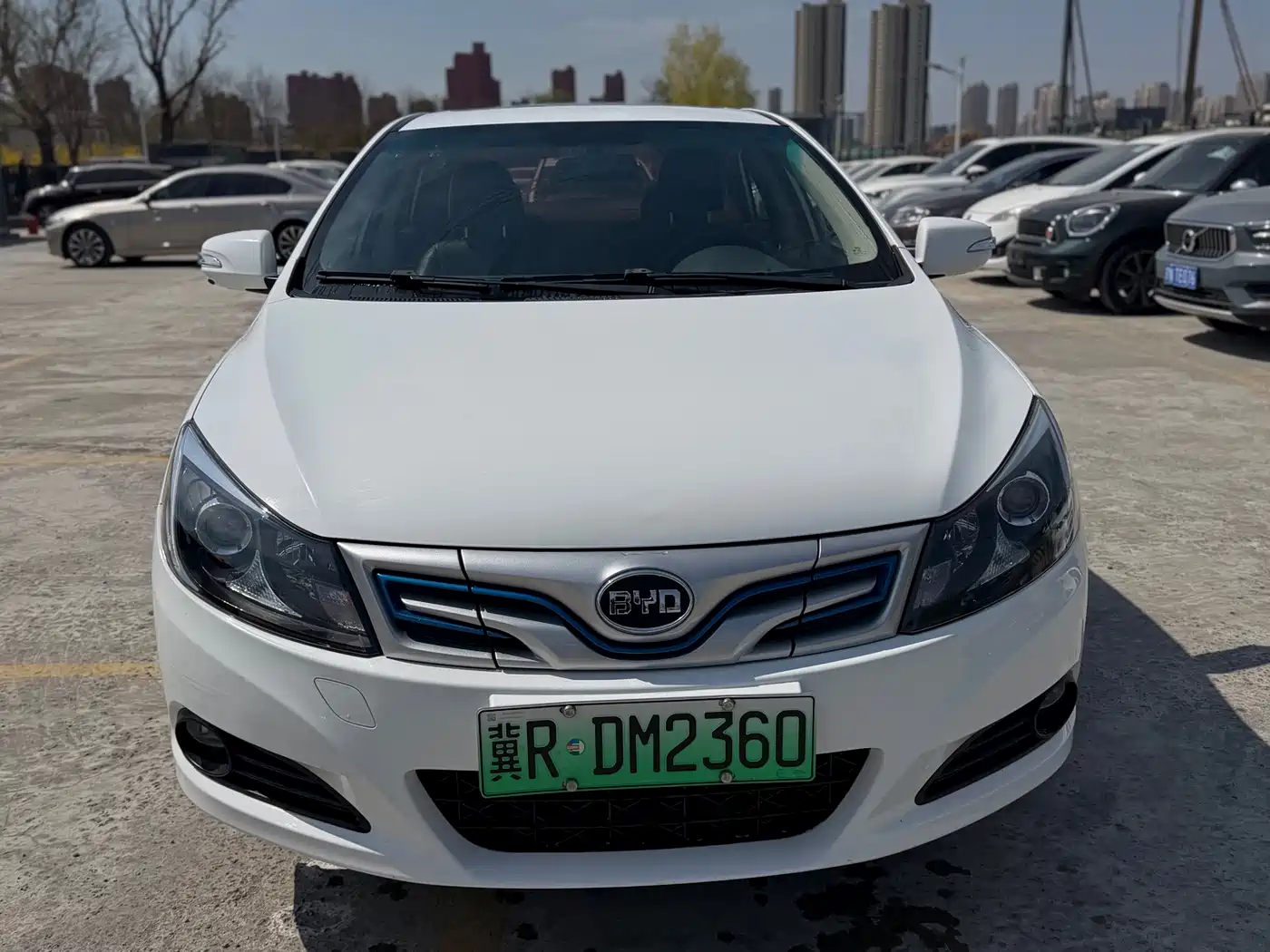 BYD E5