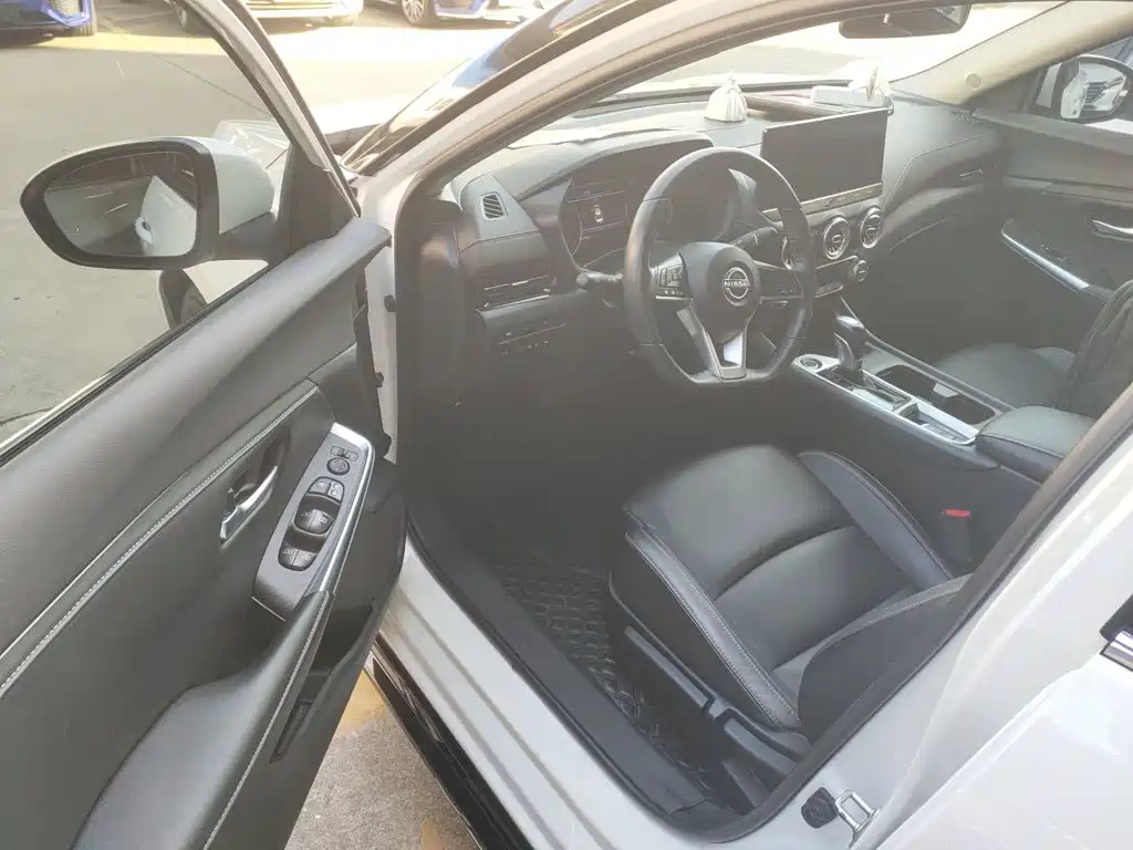 Nissan SYLPHY, миниатюра 13