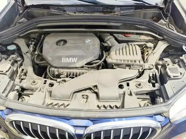 BMW X1 2019 sDrive18Li Premium Model — фото 3