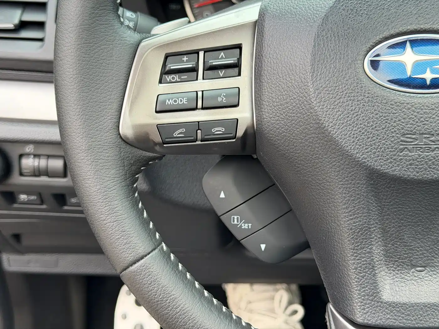 Subaru Forester 2013 2.5i Automatic Premium Edition фото 34