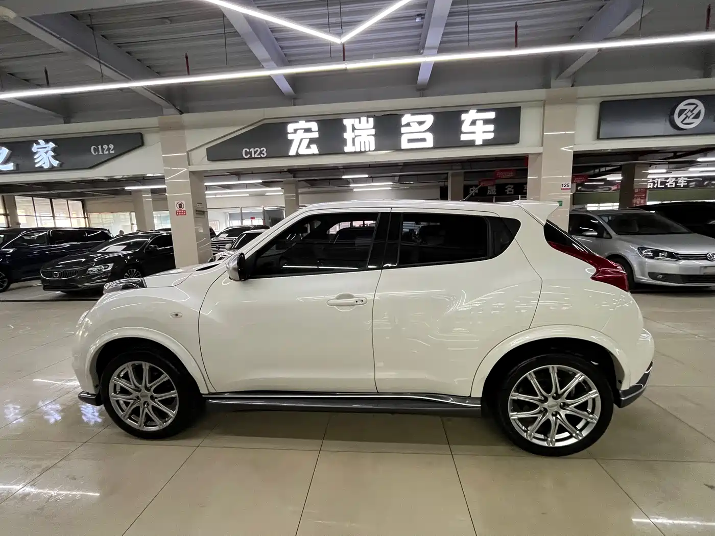 Infiniti ESQ 2019 2014 1.6L Free Edition