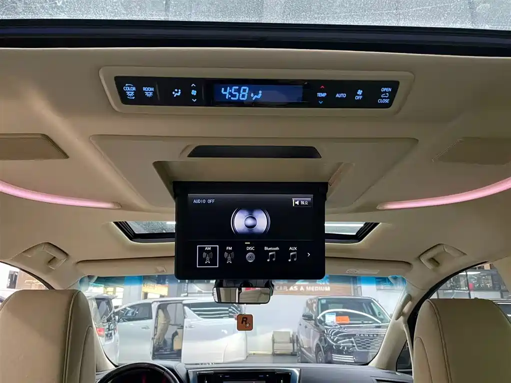 Toyota Vellfire 2019 Hybrid 2.5L HV Premium Edition фото 13