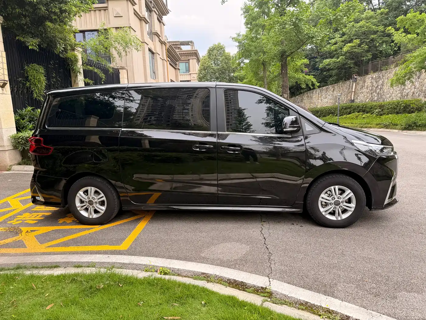 SAIC Maxus Maxus G20 2023 Facelift ES 2.0T Gasoline Automatic Value Edition фото 4
