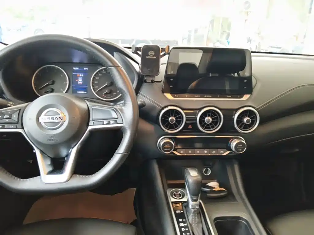 Nissan SYLPHY, миниатюра 10