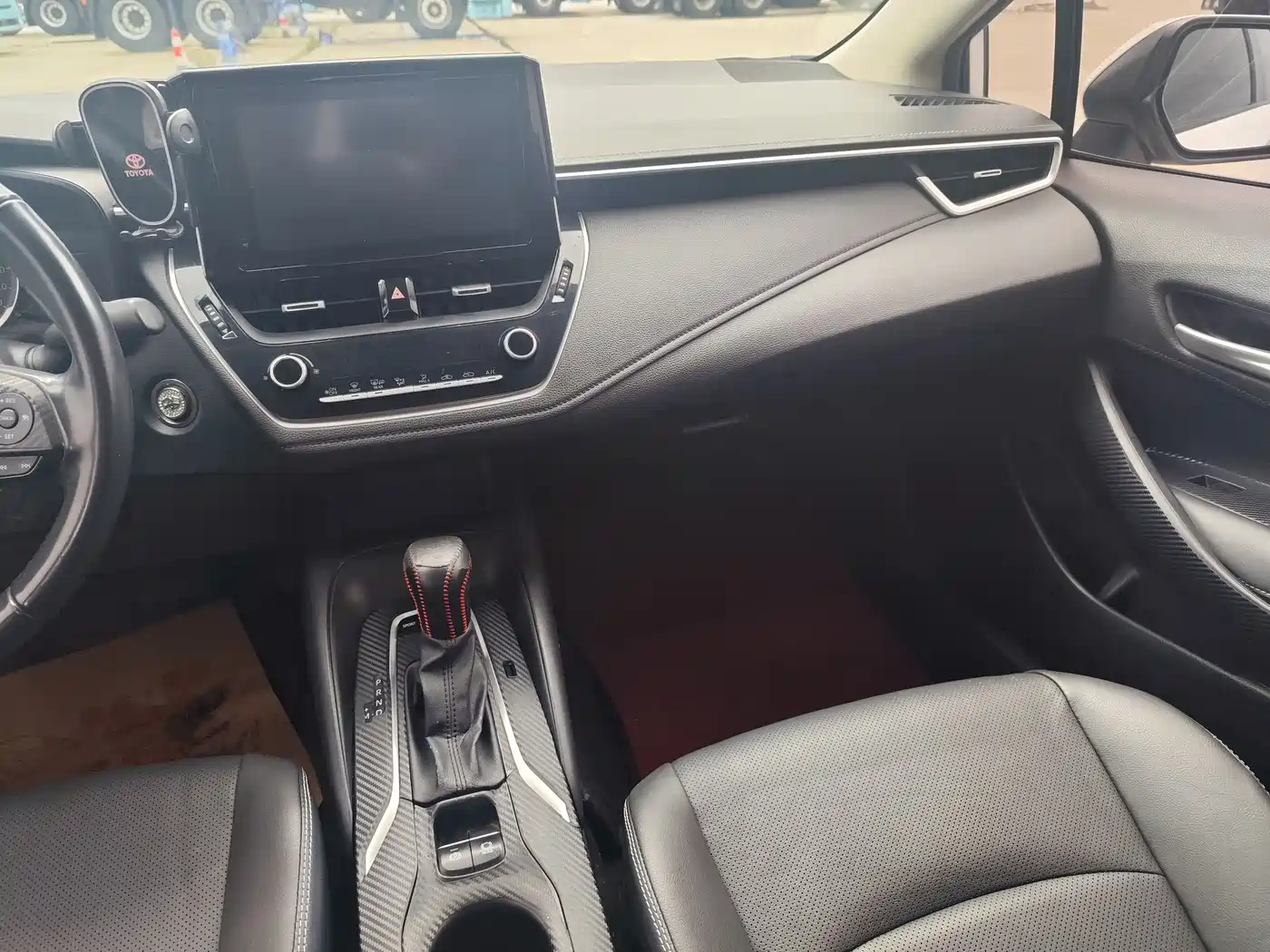 Toyota Corolla 2021 1.2T S-CVT Luxury Edition фото 7
