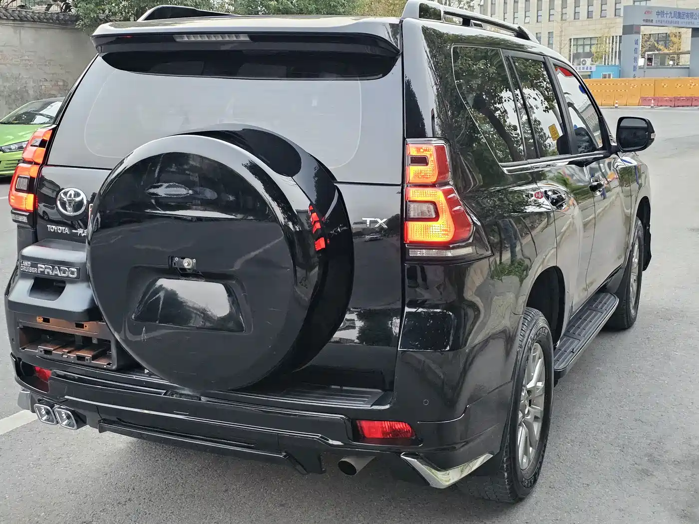 Toyota Prado 2019 3.5L Automatic TX-L Zunxiang Edition with Rear-mounted Spare Tire фото 23
