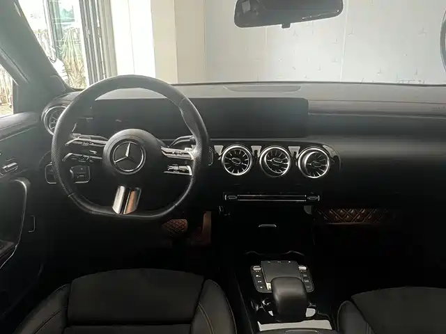 Mercedes-Benz A-Class 2023 A 200 L Fashion — фото 5