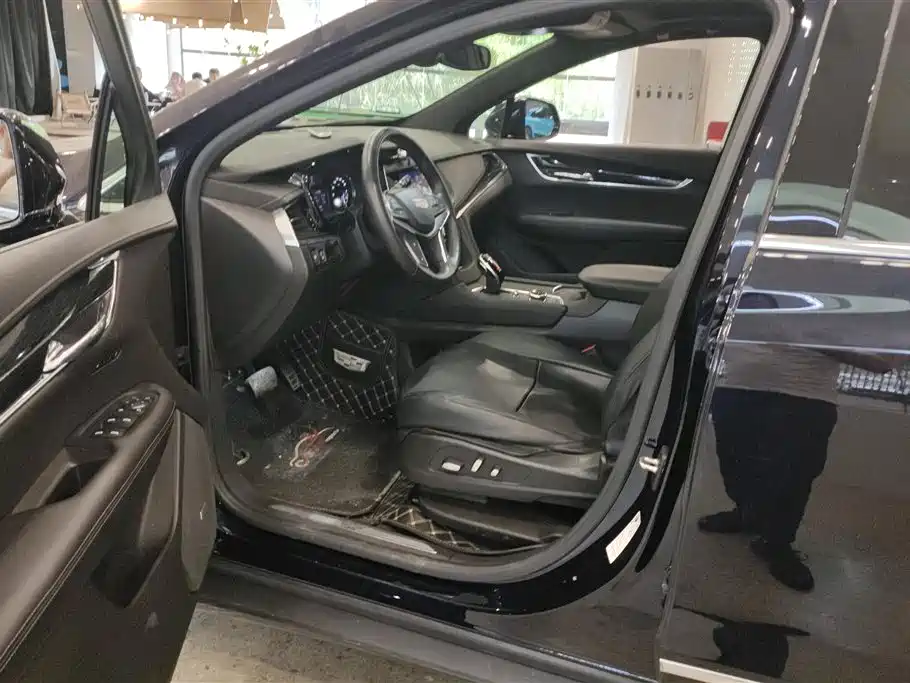 Cadillac XT5 2022 2.0T 2WD Luxury фото 9