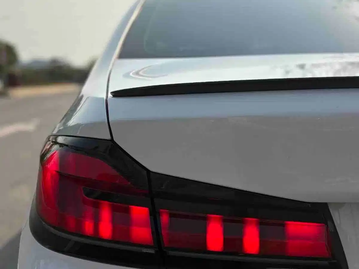 Фото 33 - BMW 5 Series