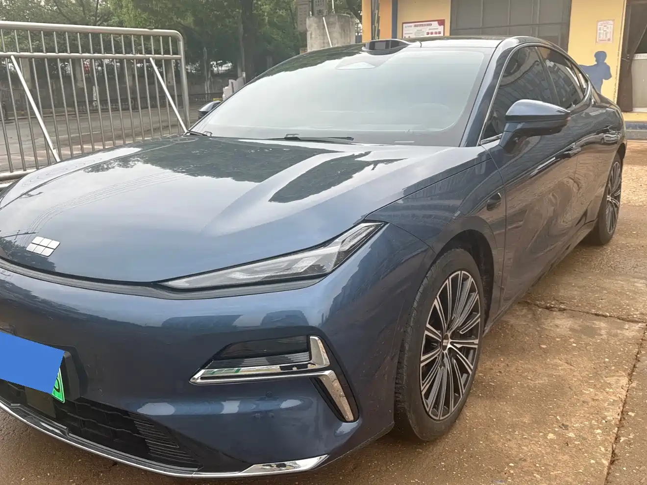 Geely Galaxy Galaxy Xingyao 8 2025 130km EM-i Premium Edition