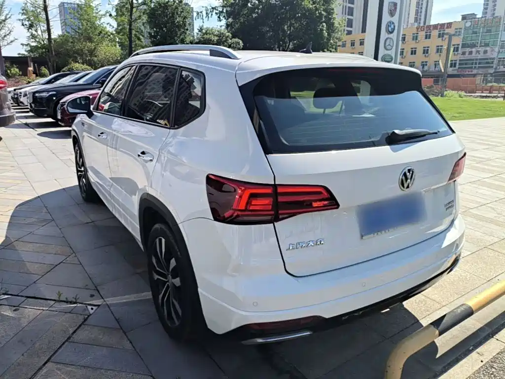 صورة 5 - Volkswagen Tharu