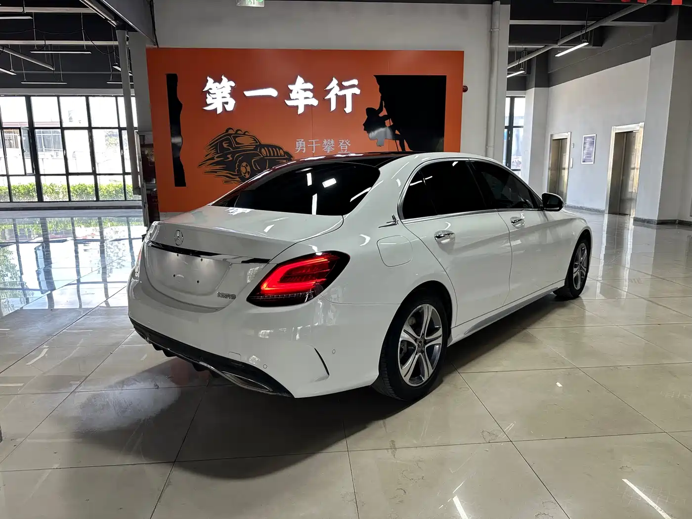 Mercedes-Benz C-Class 2021 C 260 L Sport Edition фото 3