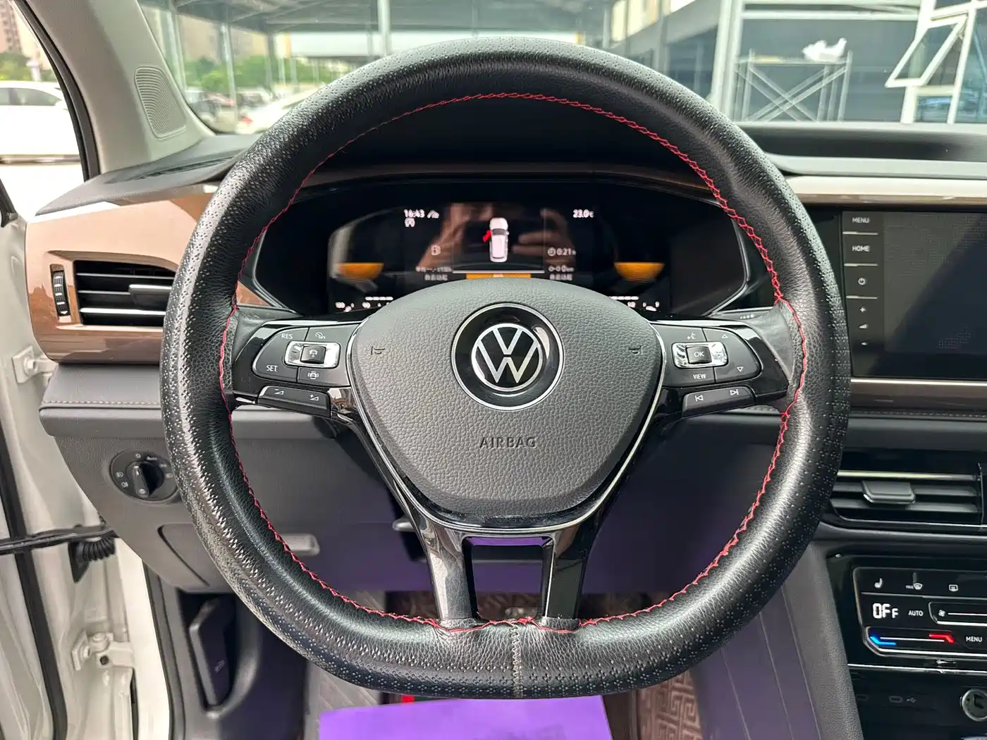 VOLKSWAGEN TUYUE