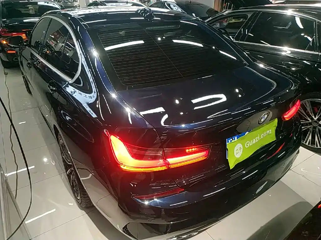 BMW 3-SERIES