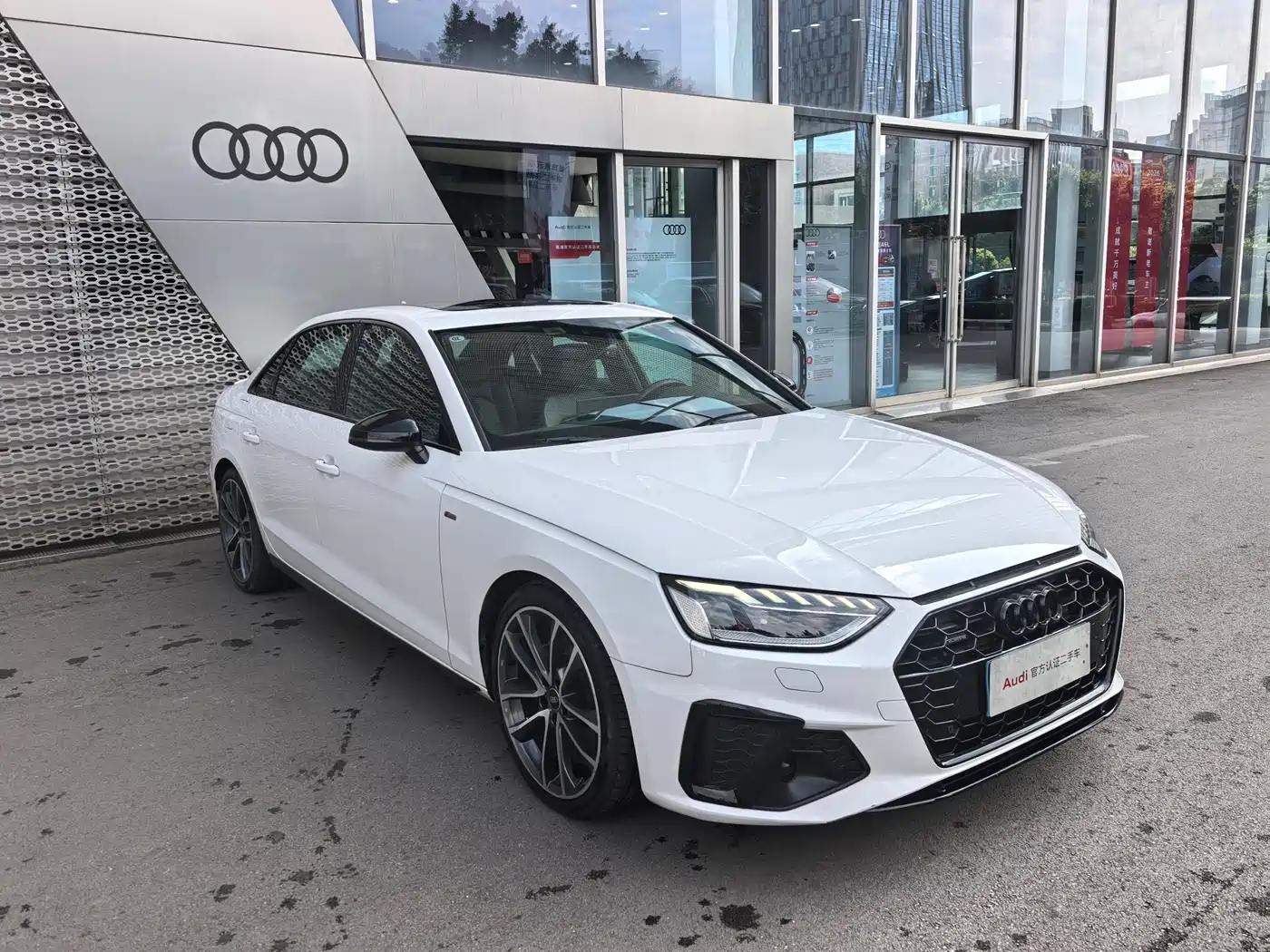Audi A4L 2023 40 TFSI quattro Luxury Sport фото 3