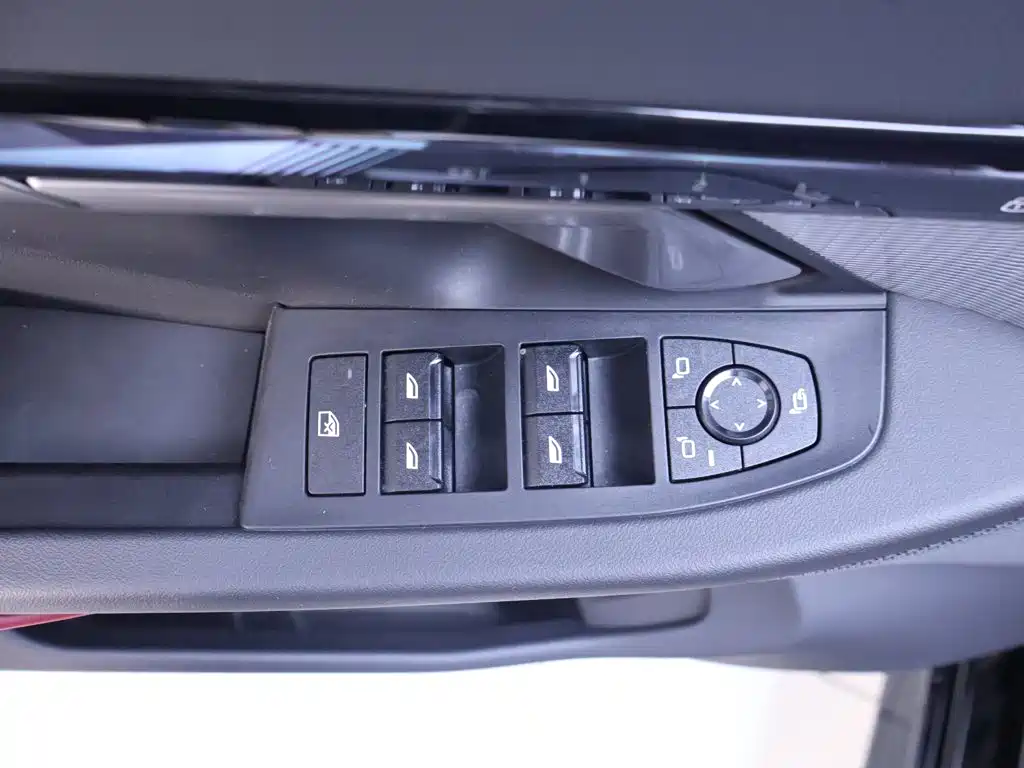 BMW 5 Series, миниатюра 17