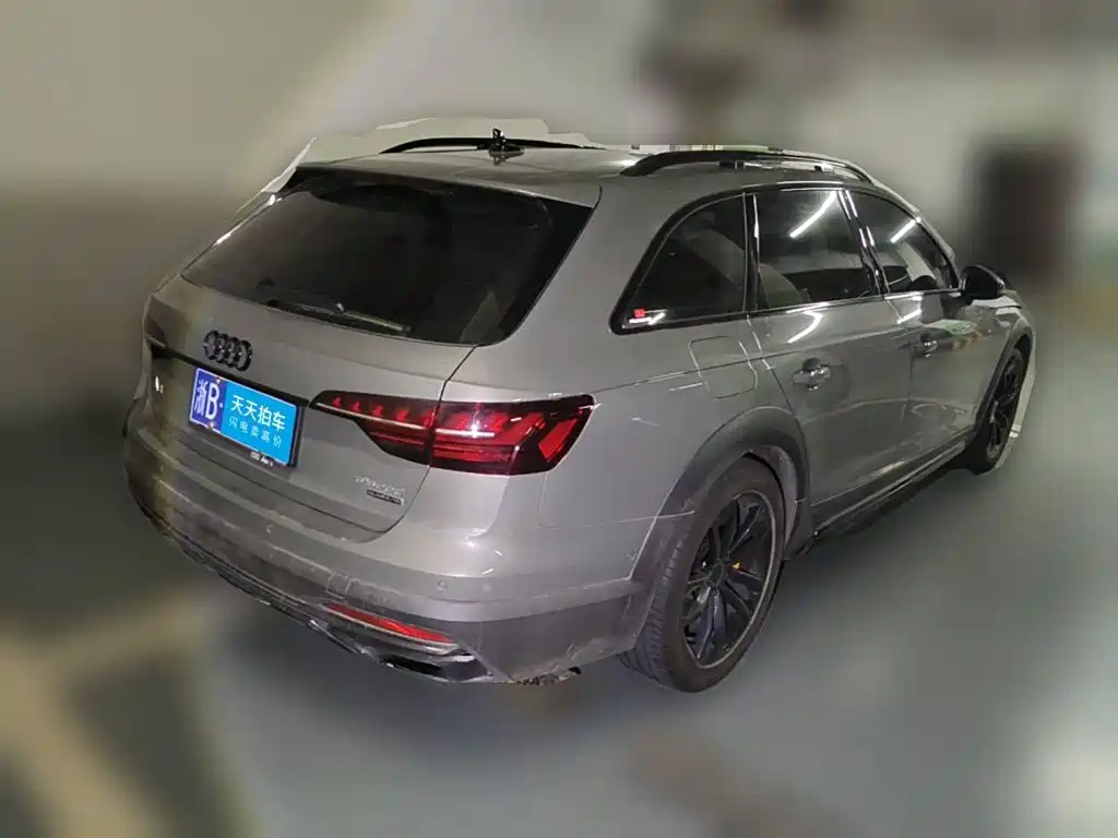 Audi A4 (Import) 2024 2024 allroad quattro 45 TFSI