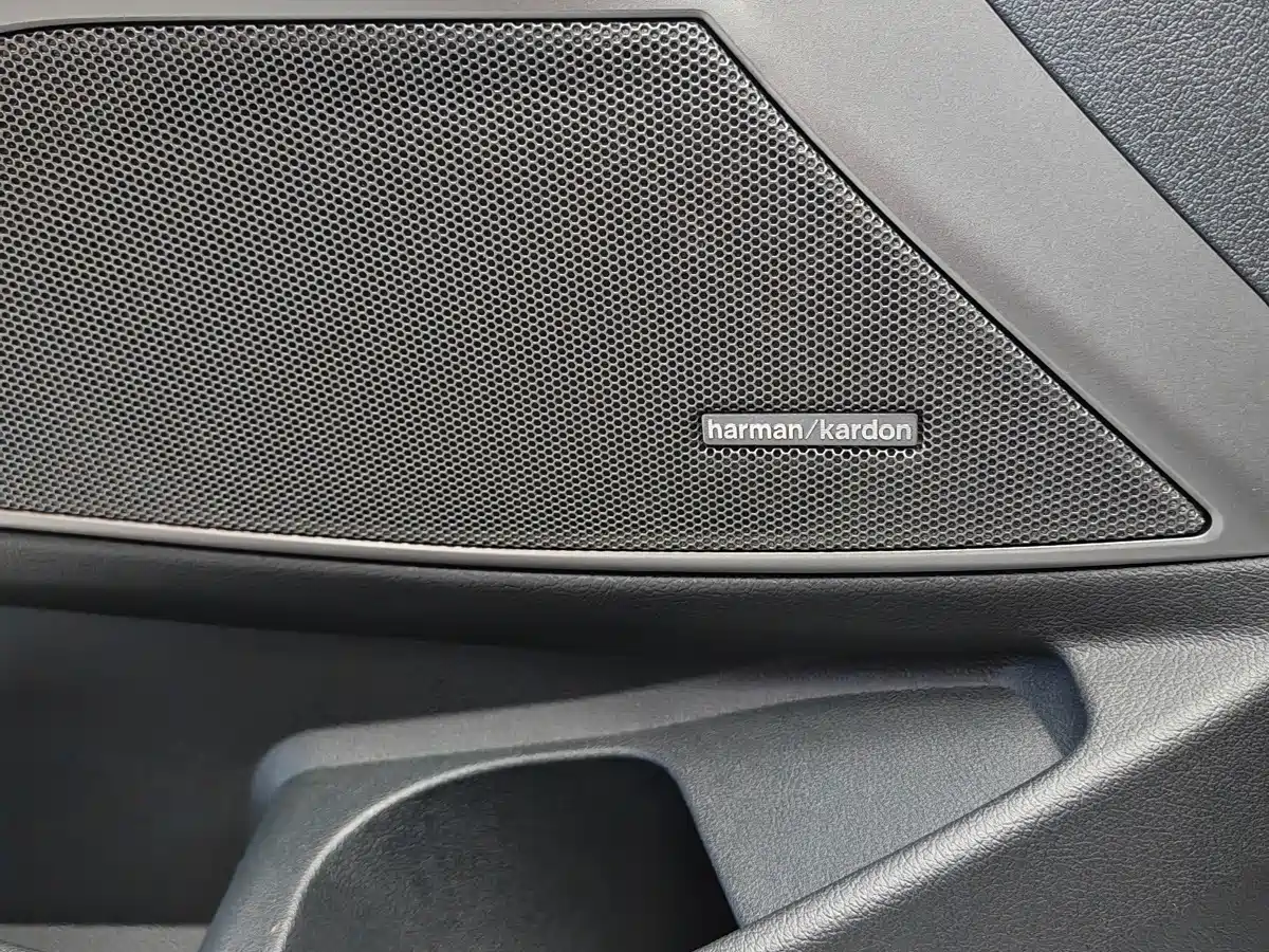 BMW 3 Series 2024 325i M Sport Shadowline Package фото 7