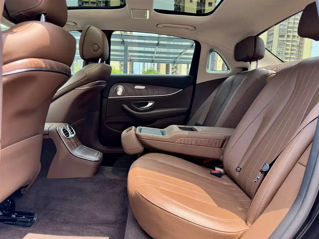 Mercedes-Benz E-Class 2021 E 300 L Fashion фото 12
