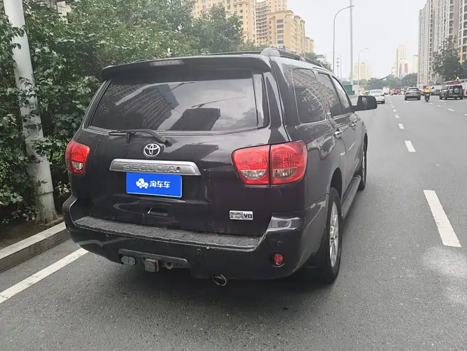 Toyota Sequoia 2012 2010 5.7 Platinum Edition